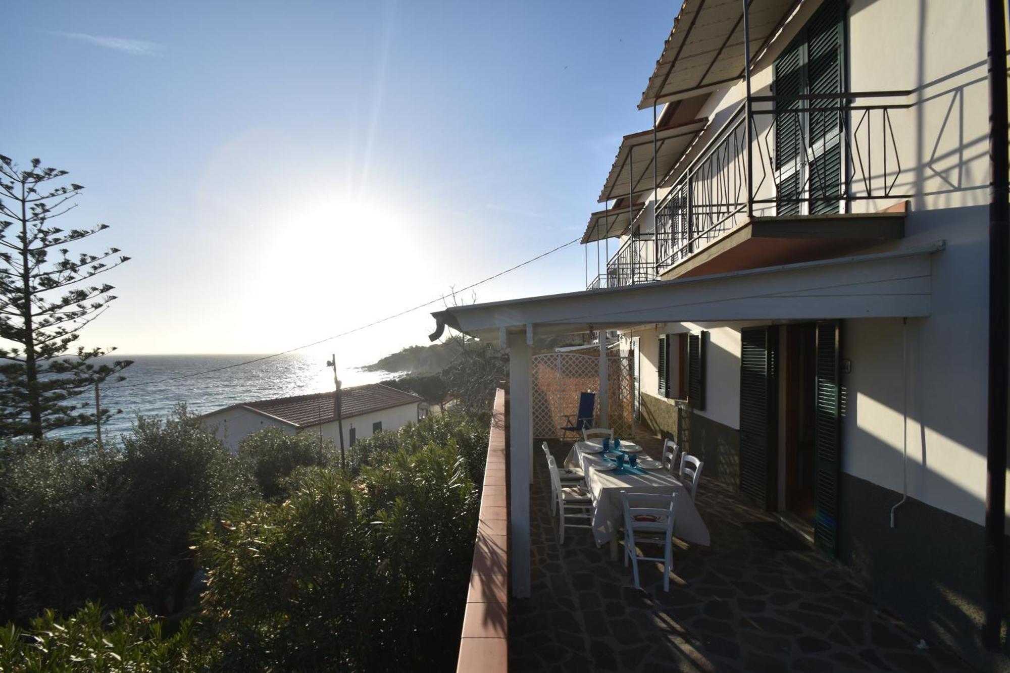 Appartamenti Cavoli - Vista Mare Con Terrazze, Clima E Posti Auto Spiaggia di Cavoli 外观 照片