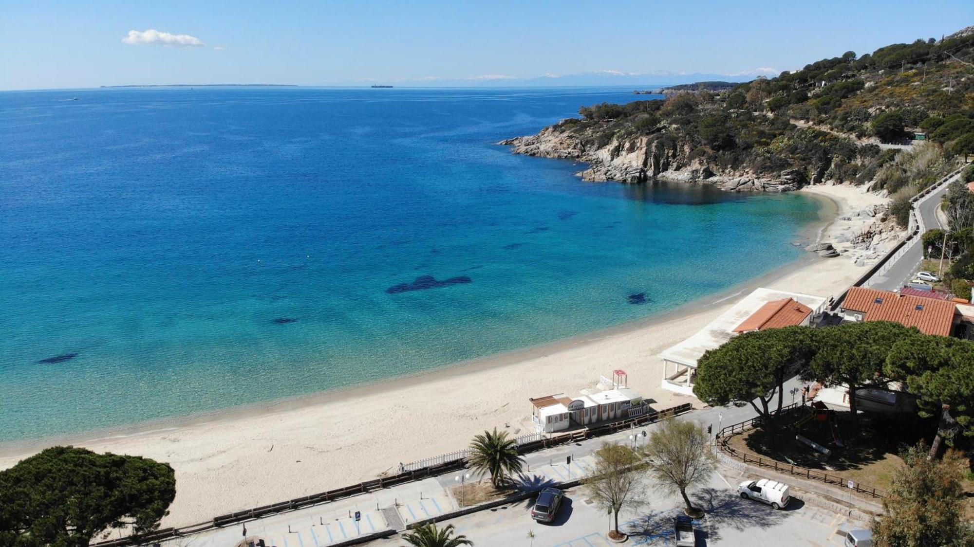 Appartamenti Cavoli - Vista Mare Con Terrazze, Clima E Posti Auto Spiaggia di Cavoli 外观 照片